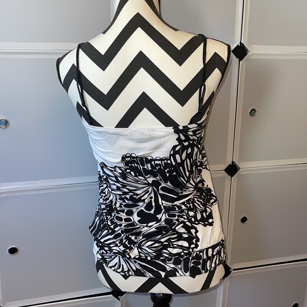 Express Tank Top - Picture 2 of 8